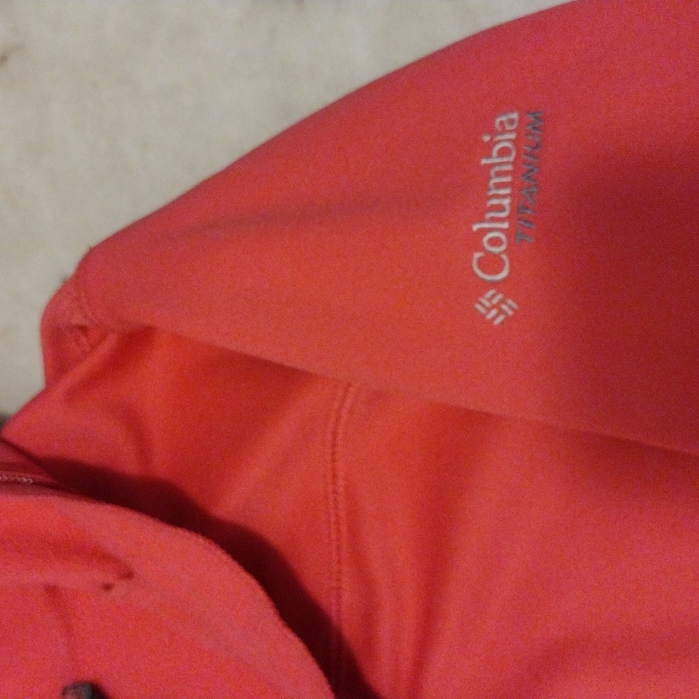 Columbia Titanium jacket. - Picture 4 of 12
